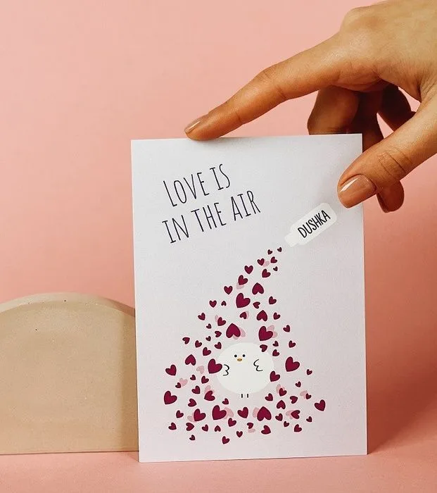 Листівка-весна «Love is»