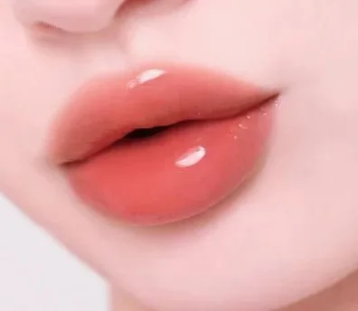 Hince Raw Glow Dewy Ball – сяючий бальзам для губ і щік 06 Ginger Peach (термін придатності до 07.08.2027)