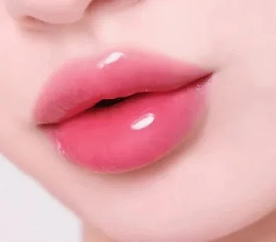 Hince Raw Glow Dewy Ball – сяючий бальзам для губ і щік 11 Berry Coke (термін придатності до 03.08.2027)