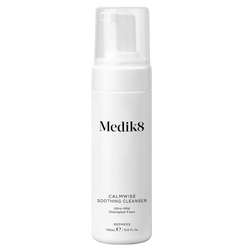 Medik8 Calmwise Soothing Cleanser — М’яка пінка для вмивання