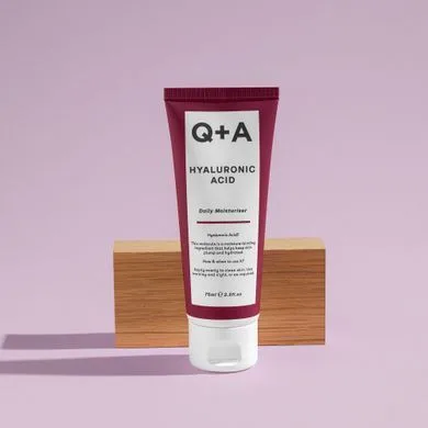 Q+A Hyaluronic Acid Daily Moisturiser — зволожуючий крем з гіалуроновою кислотою