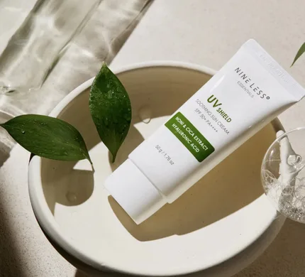 NINE LESS Essentials UV Shield Soothing Sun Cream SPF50+ PA++++ сонцезахисний крем з центеллою та ноні