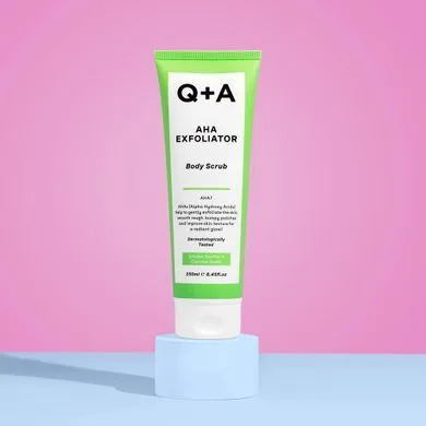 Q+A AHA Exfoliator Body Scrub – скраб для тіла з AHA кислотами 250 мл