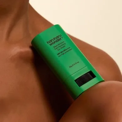 Haruharu Wonder Black Bamboo Daily Soothing Sun Shield – сонцезахисний стік SPF50+ PA++++ (термін придатності до 27.11.2026)