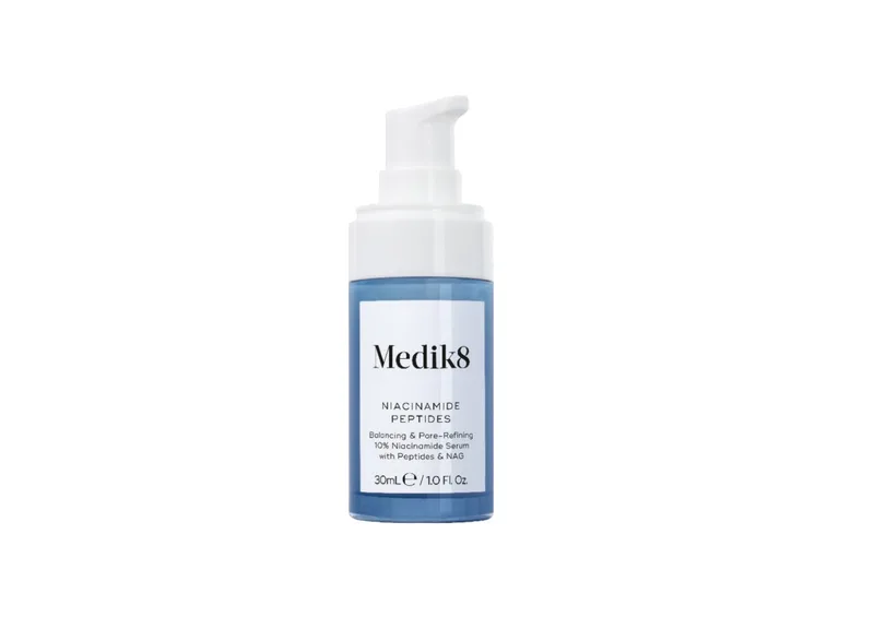 Сироватка з 10% ніацинамідом, пептидами та N-ацетилглюкозаміном MEDIK8 Niacinamide Peptides 30 мл