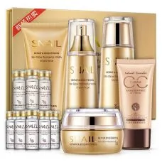 Подарунковий набір з муцином равлика BIOAQUA Snail Repair & Brightening