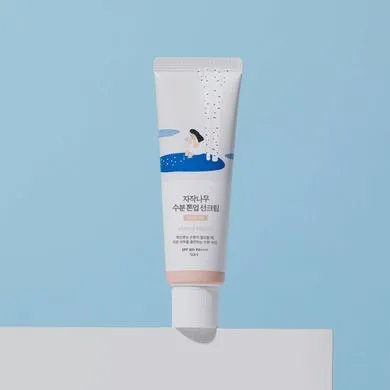 ROUND LAB Birch Juice Moisturizing Tone Up Sunscreen – тонувальний сонцезахисний крем з березовим соком 50 мл