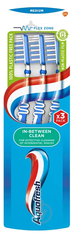 Зубна щітка Aquafresh In Between 2+1 середньої жорсткості 3 шт.