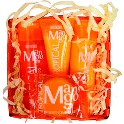 Косметичний набір "Манго" Mades Cosmetics Body Resort (shm/250ml + cond/250ml + h/cr/100ml + soap/50g)