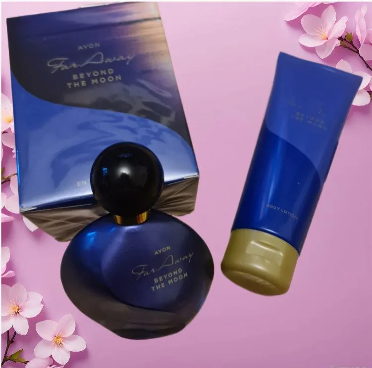 Жіночий парфумерно-косметичний набір Avon Far Away Beyond the Moon
