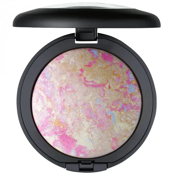 BeYu Be Sencual Highlighting Powder - Мерехтлива пудра для делікатних акцентів (хайлайтер)