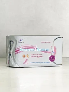 Щоденні аніонові жіночі прокладки AIRIZ "Озон&Аніон / Active Oxygen & Negative Ion" китайські гігієнічні Тяньши Айріз з активним киснем і негативними іонами без крилець для жінок, 5 шарів / 155 мм (30 прокладок)
