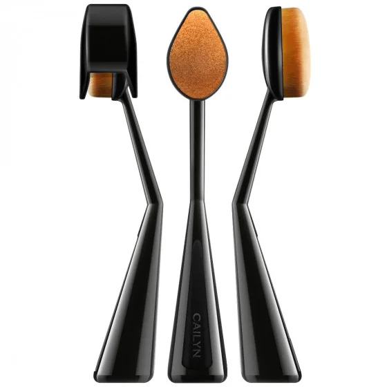 Cailyn O! Wow Brush With Oval Cap - Пензлик для нанесення тону