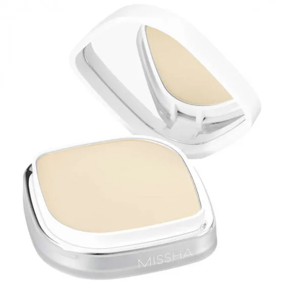 Missha Signature Science Blanc Pact SPF50+/PA+++ - Компактна пудра з екстрактом перлів