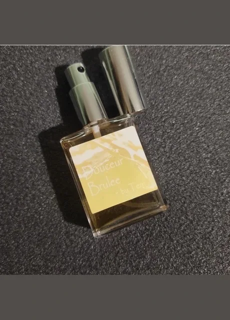 Жіноча парфумована вода Kyse Perfumes Douceur Brulee 30мл.(випускаються без коробок!) No Brand (331768471)
