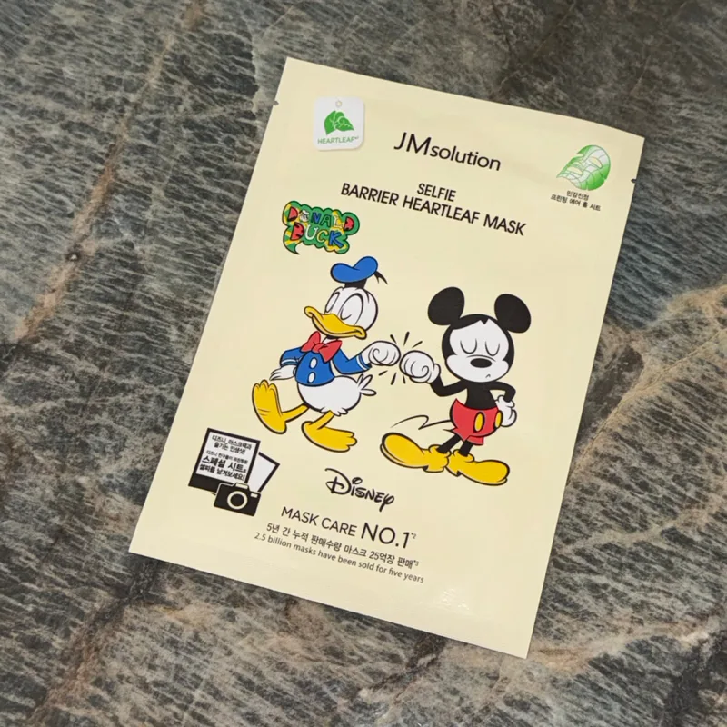 JMSolution Disney Collection Selfie Barrier Heartleaf Маска для обличчя заспокійлива із хауттюйнією