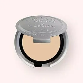 Compact cream foundation