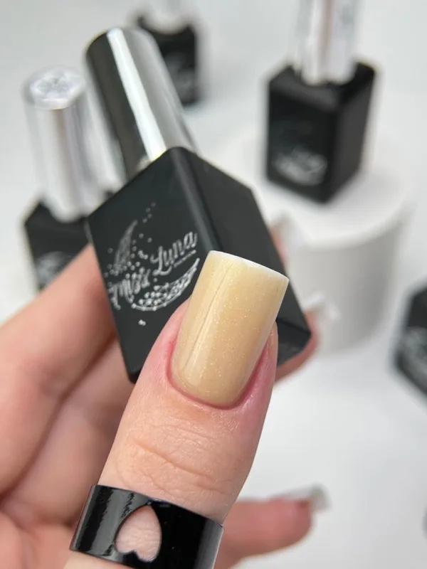 База камуфлююча з шимером Make up shimmer base 03 10 мл
