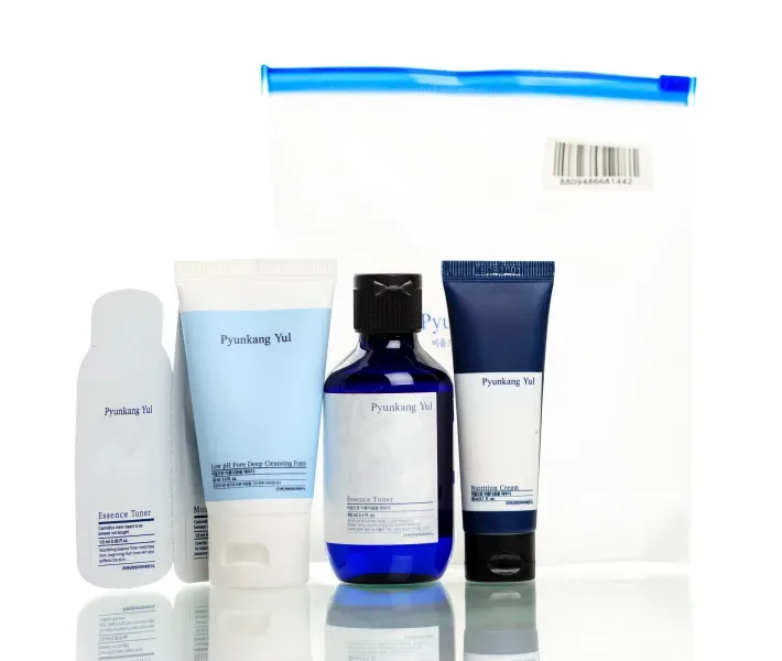 Набір косметики Pyukang Yul тонер, крем, пінка Pyunkang Yul Set Essence Toner 100ml + Nutrition Cream 9ml + Low pH Pore 1 шт