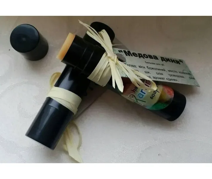 Бальзам для губ Karamelka Медова диня 4.5 г