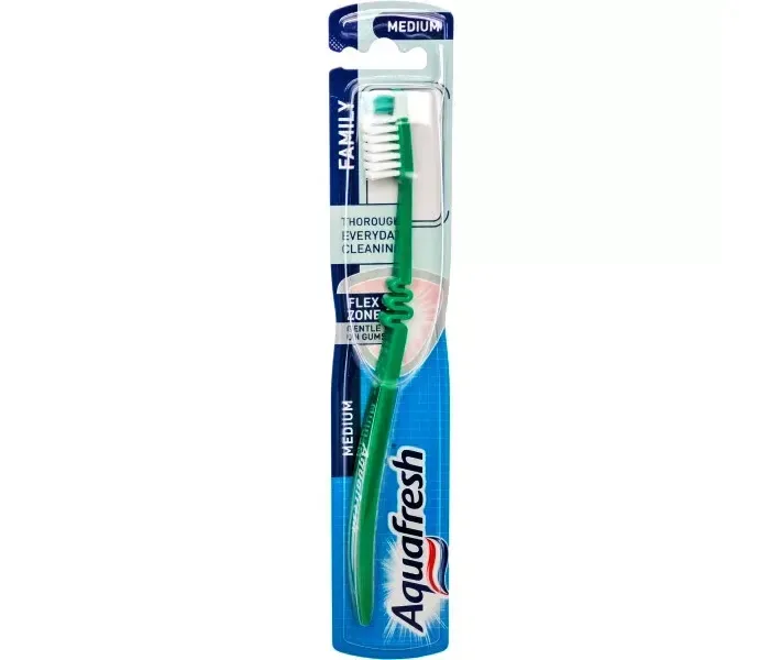 Зубная щетка Aquafresh Family Medium
