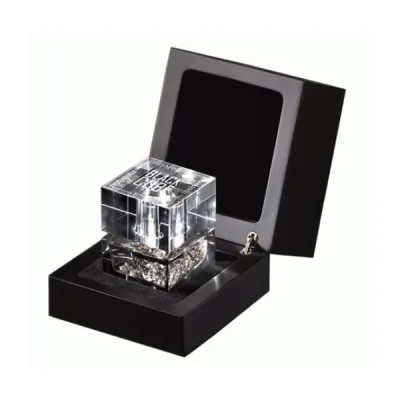 Ramon Molvizar Black Cube