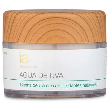 Зволожуючий денний крем з виноградною водою Interapothek Agua De Uva Crema