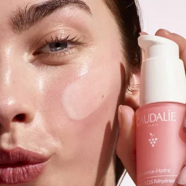 Зволожуюча SOS сироватка для обличчя Caudalie Vinosource-Hydra SOS Hialuronic Serum