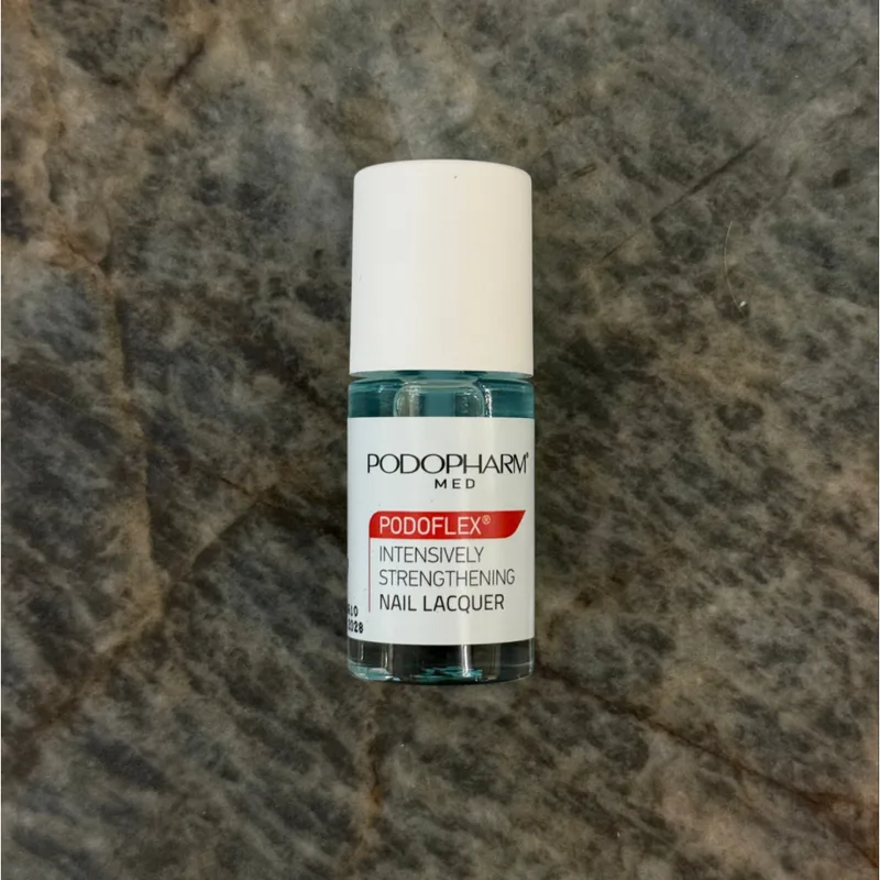 Podopharm Podoflex Intensively Strengthening Nail Lacquer Інтенсивно-зміцнюючий лак для нігтів 9 мл.