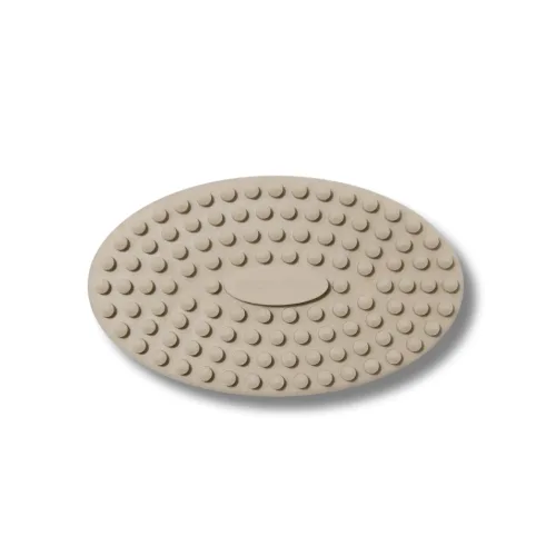 Силіконова щіточка для тіла сіро-бежева - MON MOU Soft Body Brush Taupe