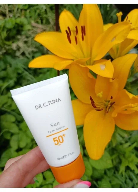 Сонцезахисний крем для обличчя Farmasi Sun C.T. Tuna 50 SPF 50 мл