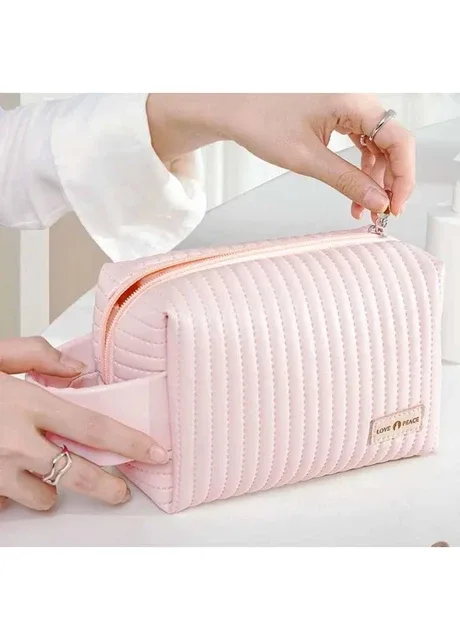 Стіганна жіноча косметичкаРожева No Brand (295012720)