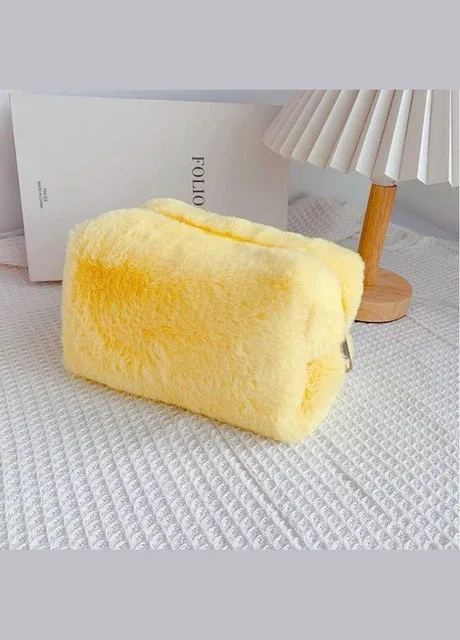 Косметичка Плюшевая Mirrow Желтая (C3103003) No Brand (349844483)